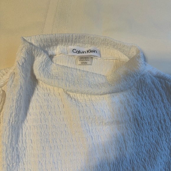 Calvin Klein White Textured Sleeveless Blouse - Picture 4 of 9